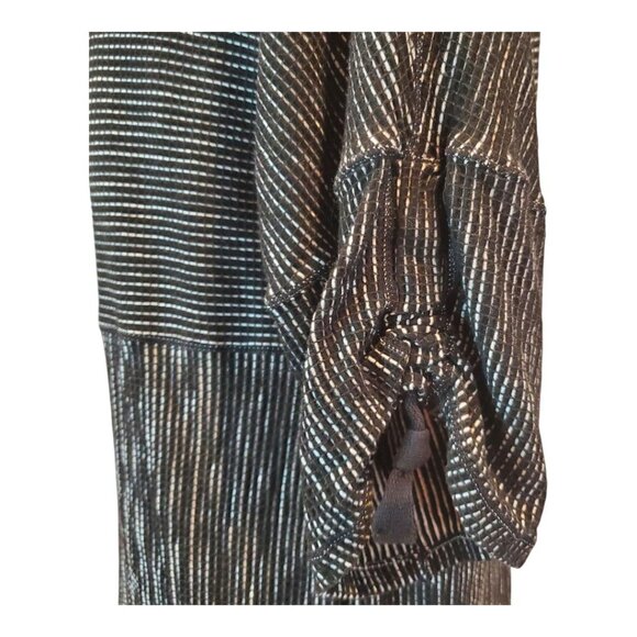 MAX STUDIO SZ 2X Women's Plus Black & White Striped Rayon Blend Pullover Top - Picture 4 of 9